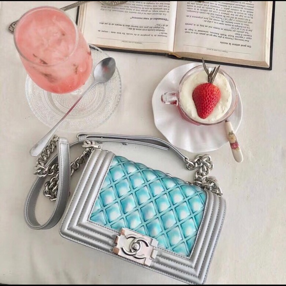 Authentic Chanel Boy Bag Cruise 2018 - Picture 1 of 11